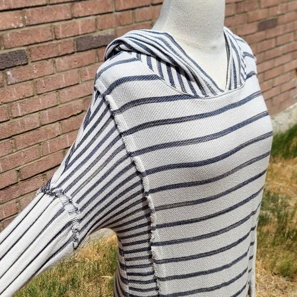 Soft Surroundings oversized hoodie - Picture 6 of 8